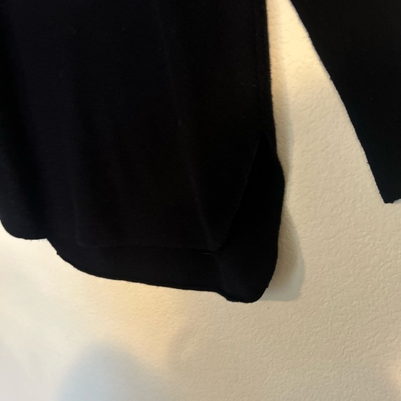 Vince Black Very Fine Knit 70% Wool - 30% Cashmere Sweater XS - Picture 3 of 7